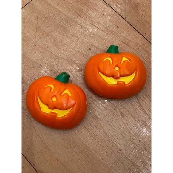 Vintage Halloween Jack-o’-lantern Pumpkin Button Covers 1993 Hallmark - Picture 3 of 5